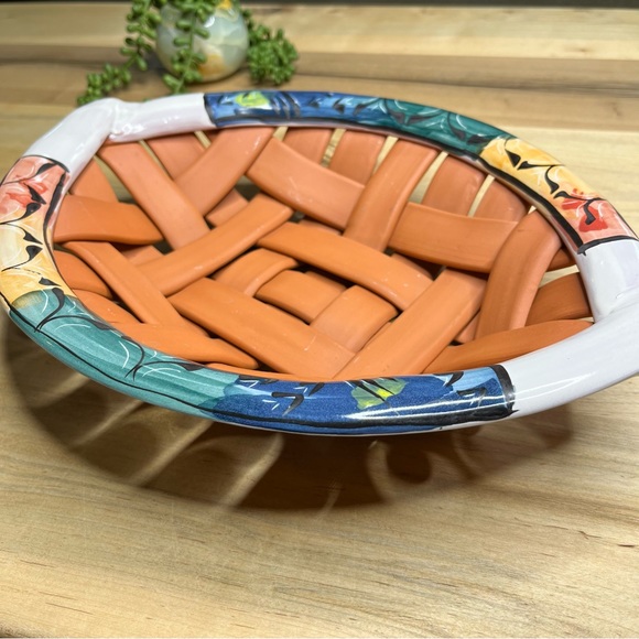 Lyn Bonde terra-cotta woven bread warmer & bread baker EUC - Picture 9 of 11